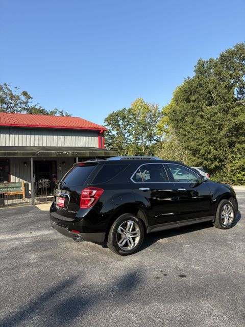 Photo 2 of this CHEVROLET EQUINOX