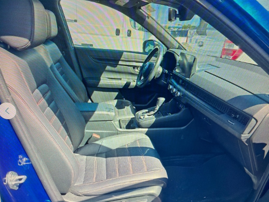 Photo 8 of this HONDA CR-V HYBRID