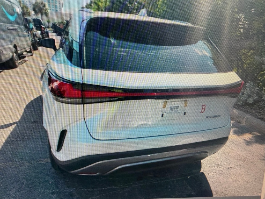Photo 5 of this LEXUS RX 350