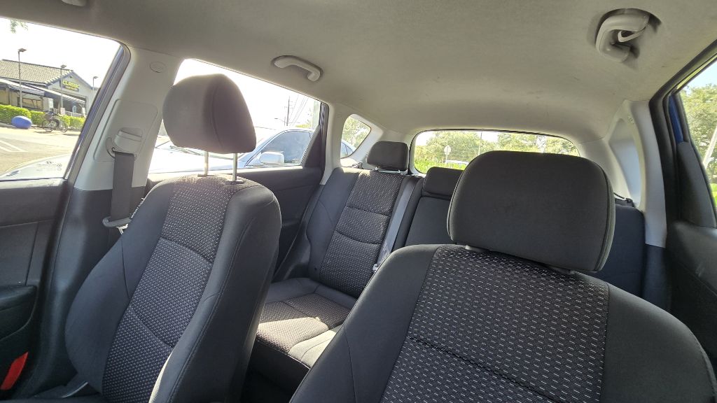 Photo 8 of this HYUNDAI ELANTRA TOURING