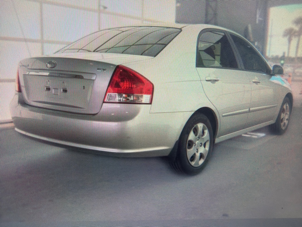 Photo 3 of this KIA SPECTRA