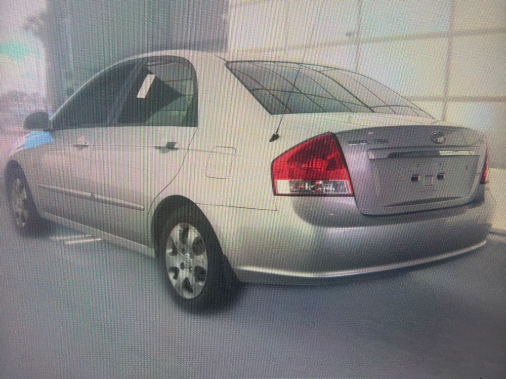 Photo 4 of this KIA SPECTRA