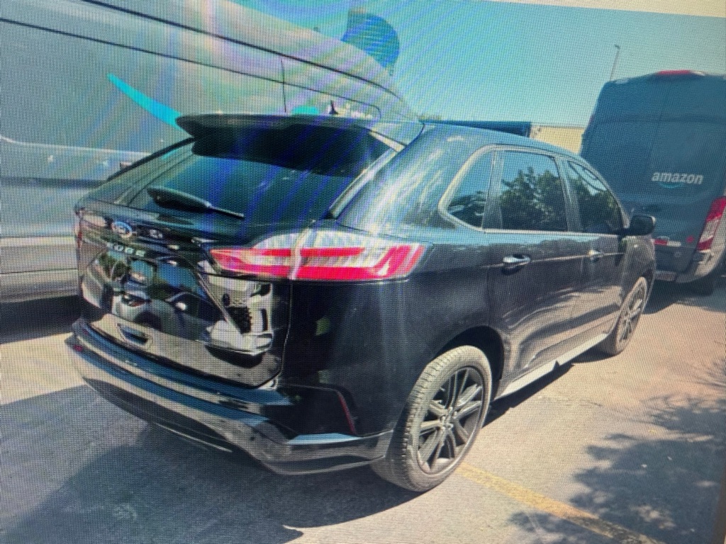 Photo 4 of this FORD EDGE