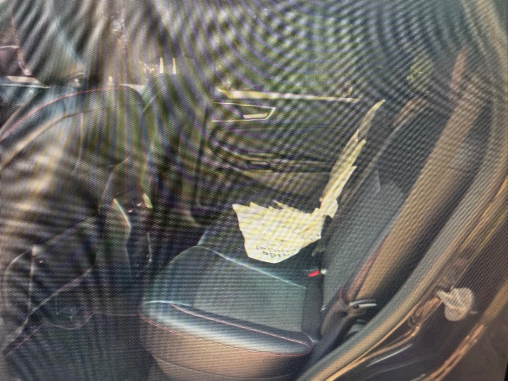 Photo 13 of this FORD EDGE