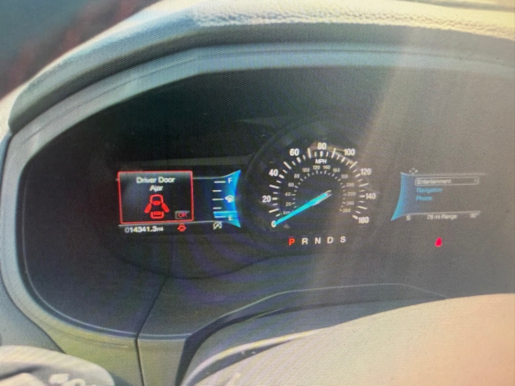 Photo 12 of this FORD EDGE