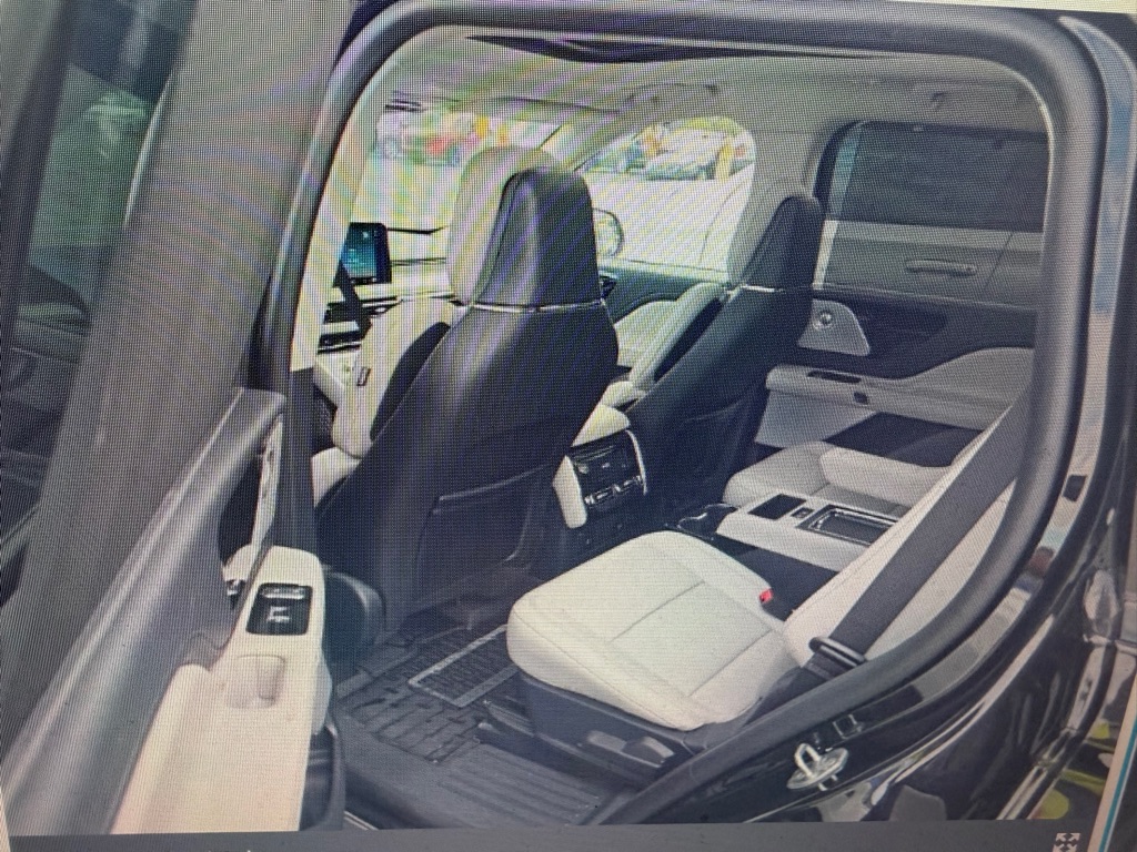 Photo 12 of this LINCOLN AVIATOR