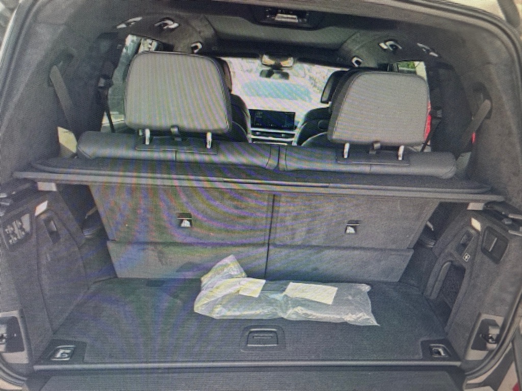 Photo 15 of this BMW X7