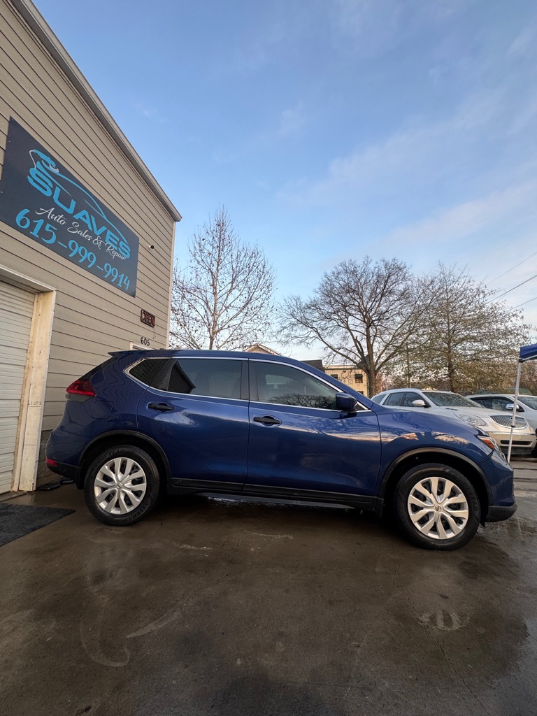 2018 Nissan Rogue S's photo