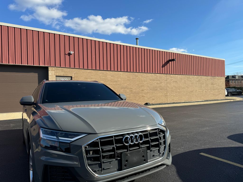 Photo 9 of this AUDI Q8
