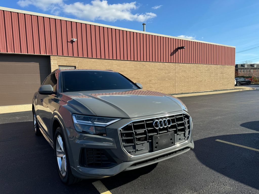Photo 10 of this AUDI Q8