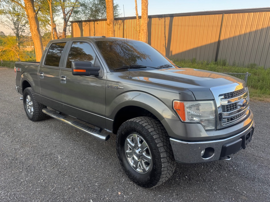 Gray 2013 Ford F-150 XL SuperCrew 4WD Pickup Truck Four-Wheel Drive 6-Speed Automatic