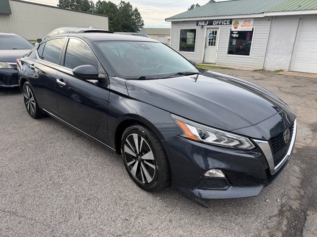 2022 Nissan Altima 2.5 SV FWD