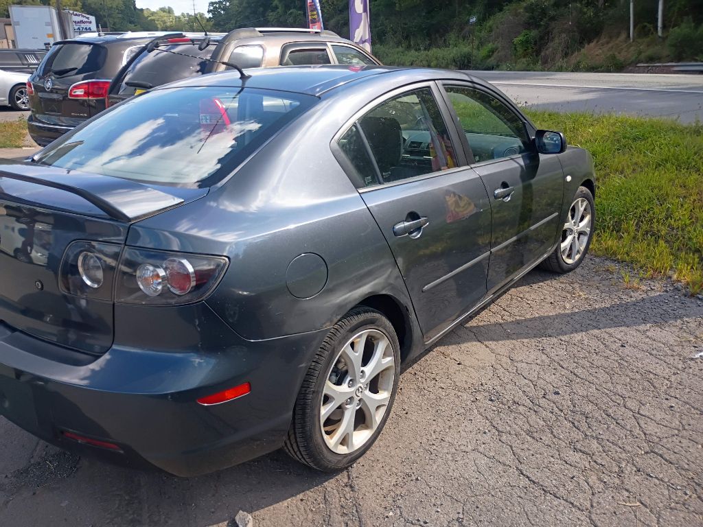 Photo 3 of this MAZDA MAZDA3