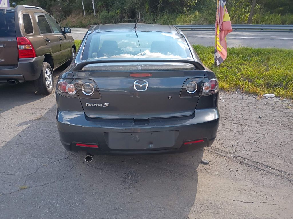 Photo 2 of this MAZDA MAZDA3