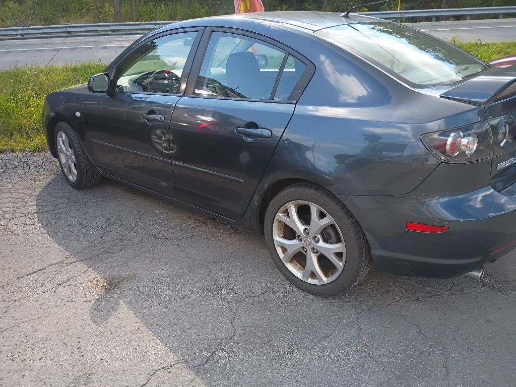 Photo 4 of this MAZDA MAZDA3