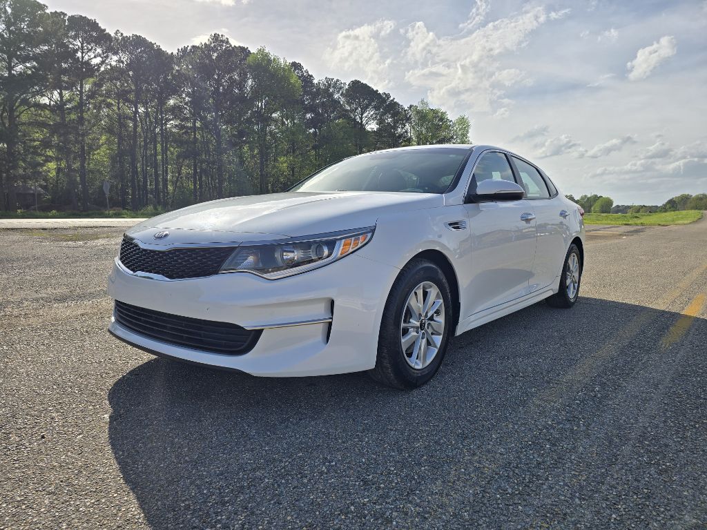 2017 Kia Optima EX photo 2