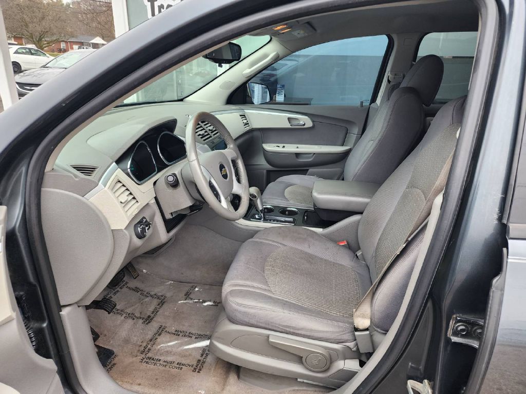Photo 13 of this CHEVROLET TRAVERSE