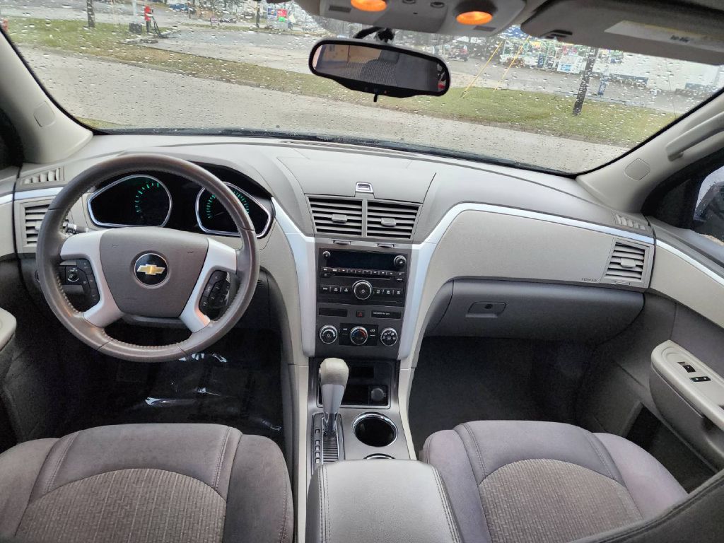 Photo 11 of this CHEVROLET TRAVERSE