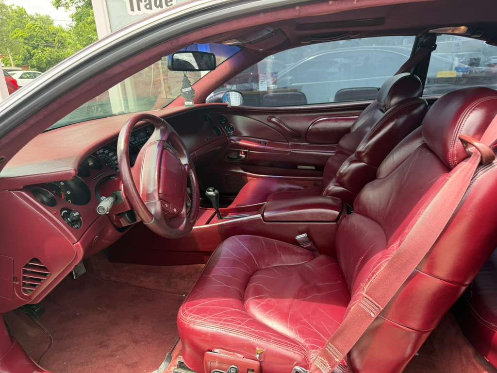 Photo 12 of this BUICK RIVIERA