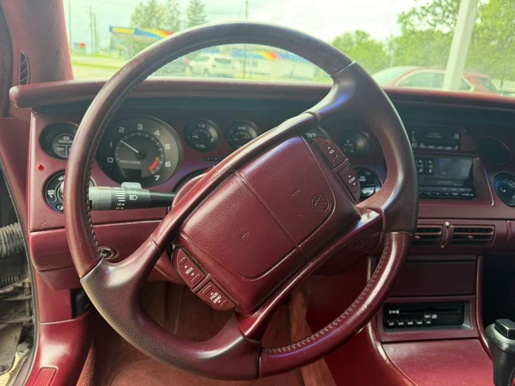 Photo 11 of this BUICK RIVIERA