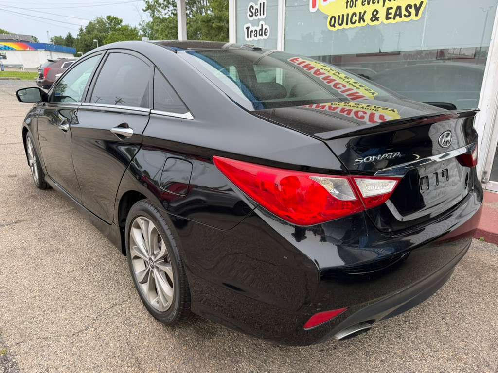 Photo 5 of this HYUNDAI SONATA