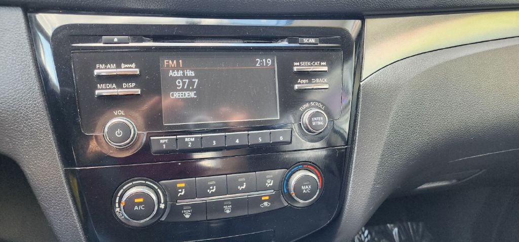 Photo 16 of this NISSAN ROGUE