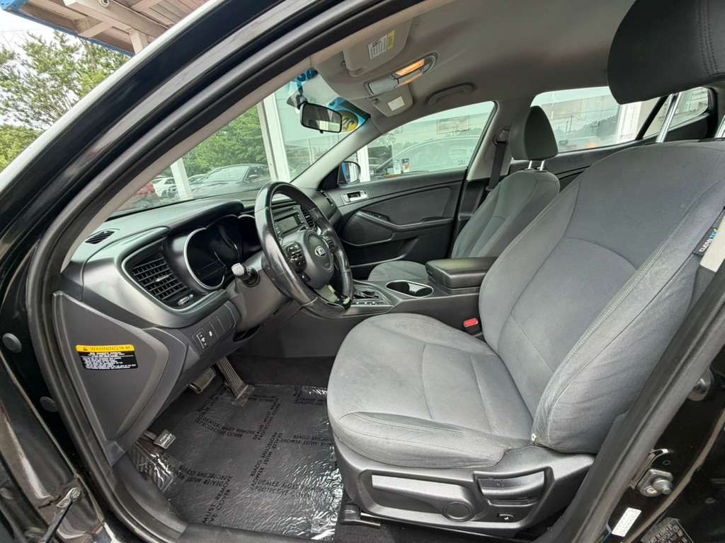 Photo 13 of this KIA OPTIMA HYBRID