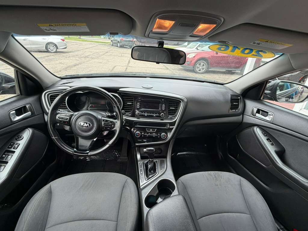 Photo 11 of this KIA OPTIMA HYBRID