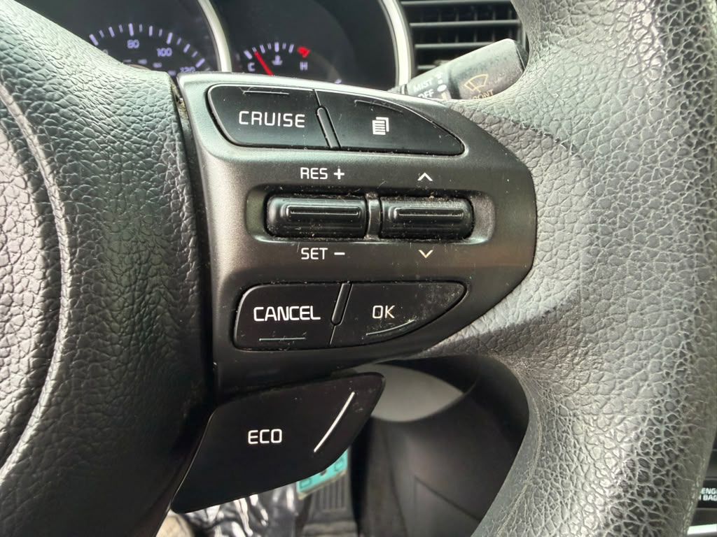Photo 18 of this KIA OPTIMA HYBRID