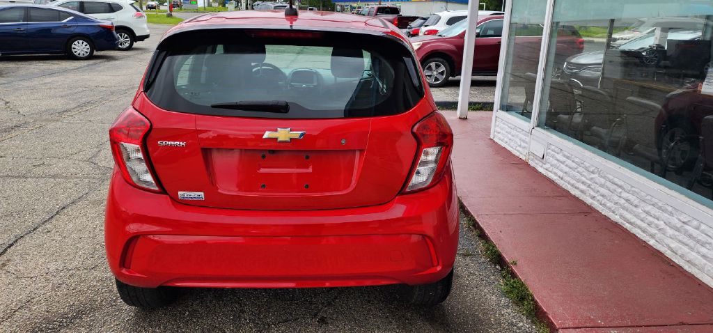 Photo 5 of this CHEVROLET SPARK