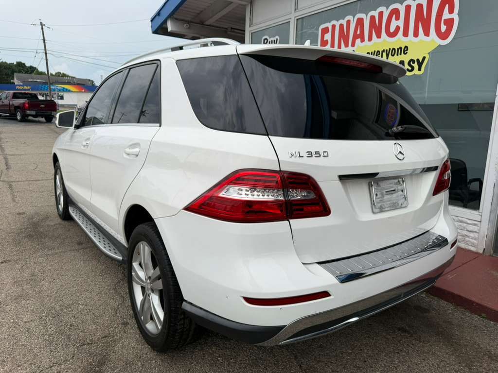 Photo 6 of this MERCEDES-BENZ M-CLASS