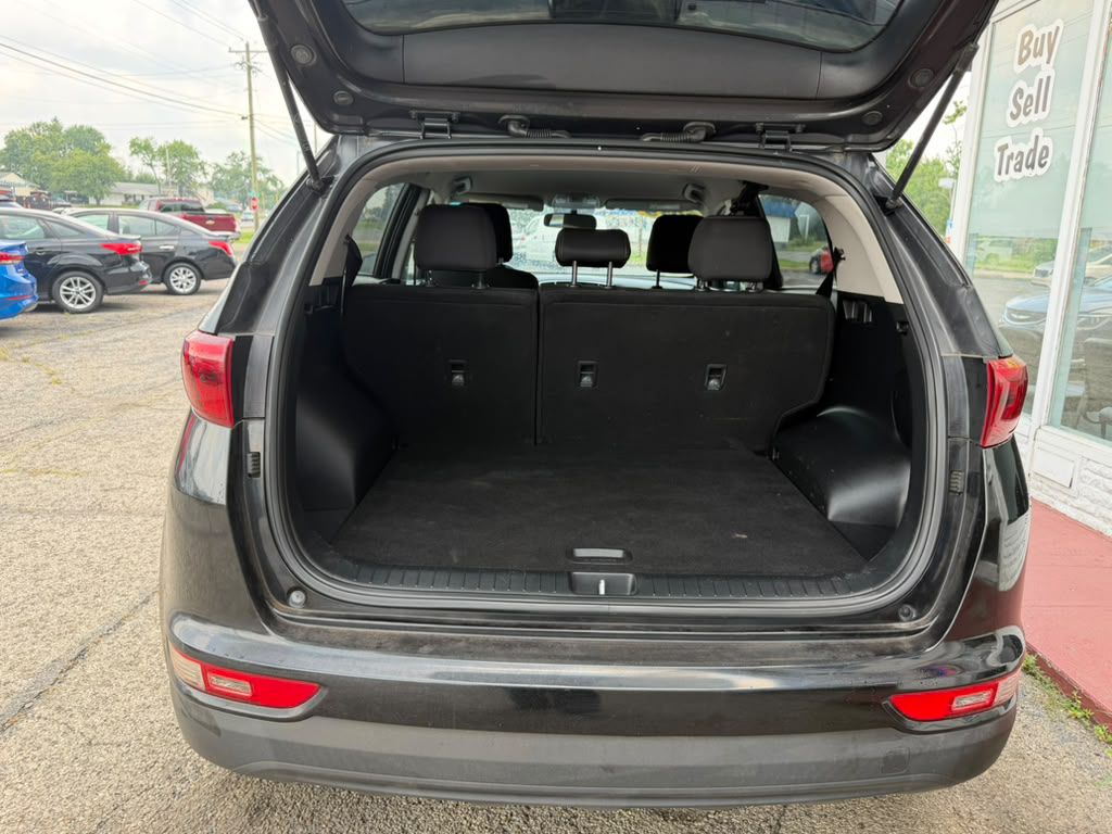 Photo 8 of this KIA SPORTAGE
