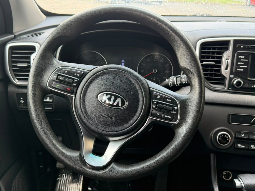 Photo 10 of this KIA SPORTAGE