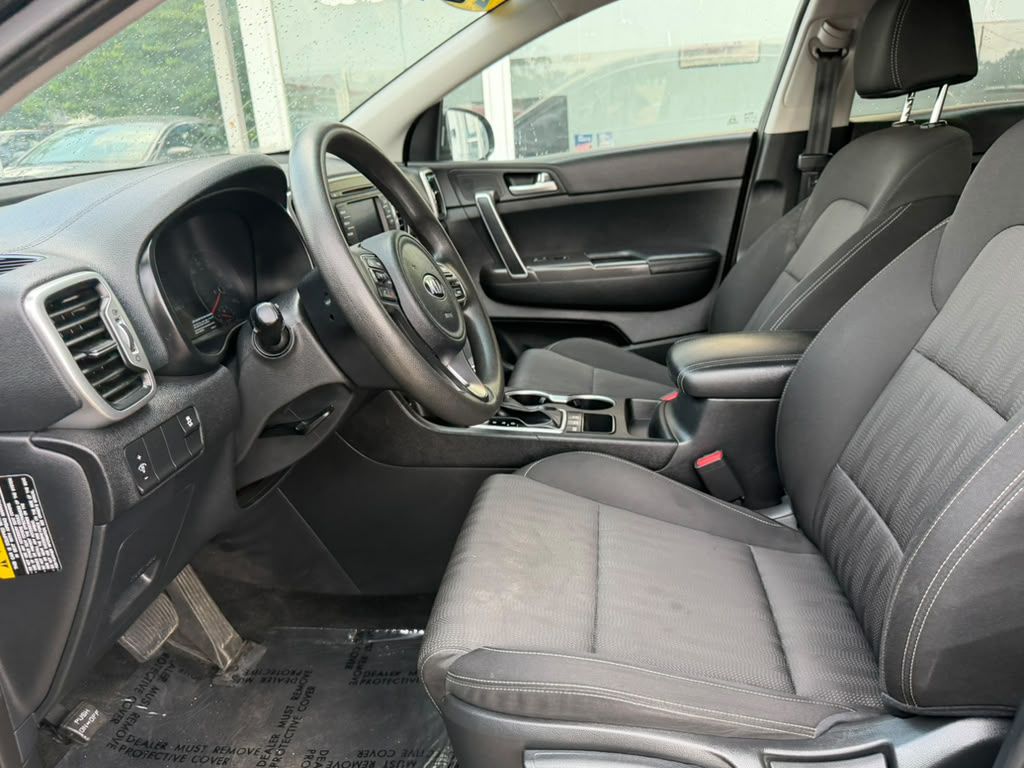 Photo 13 of this KIA SPORTAGE