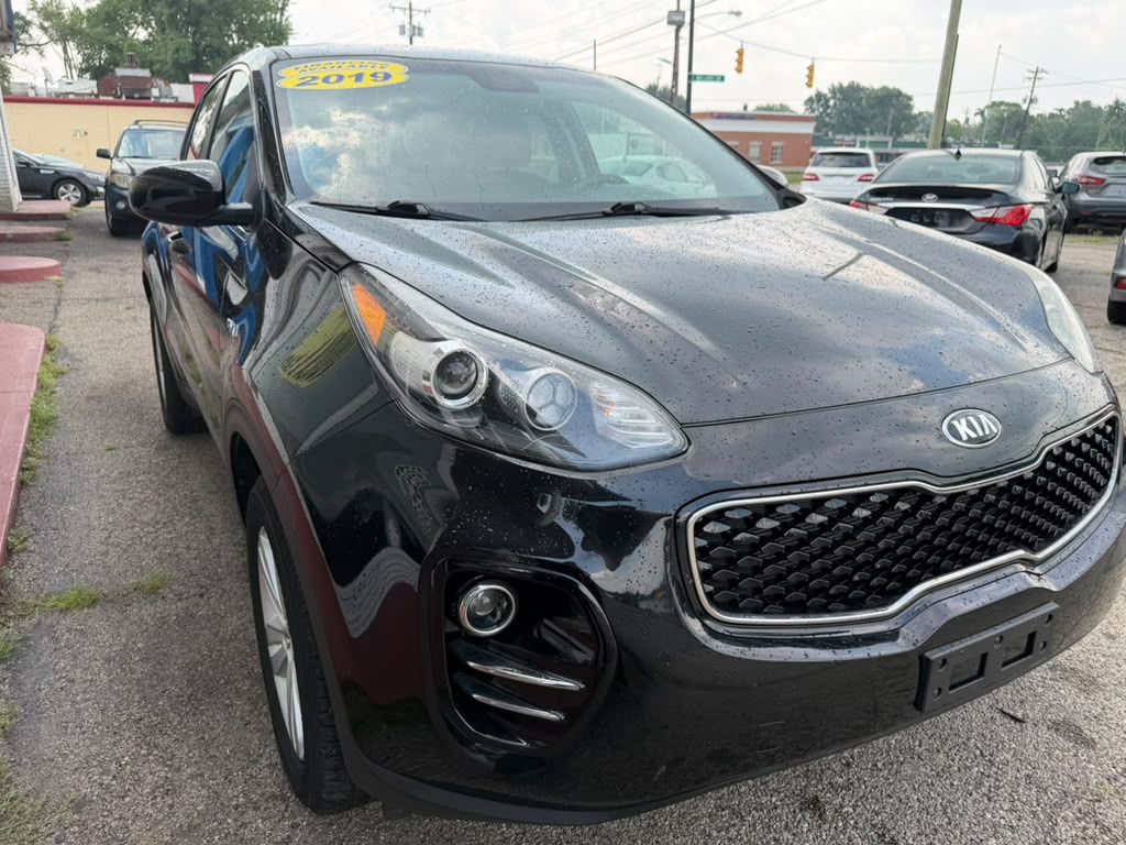 Photo 3 of this KIA SPORTAGE