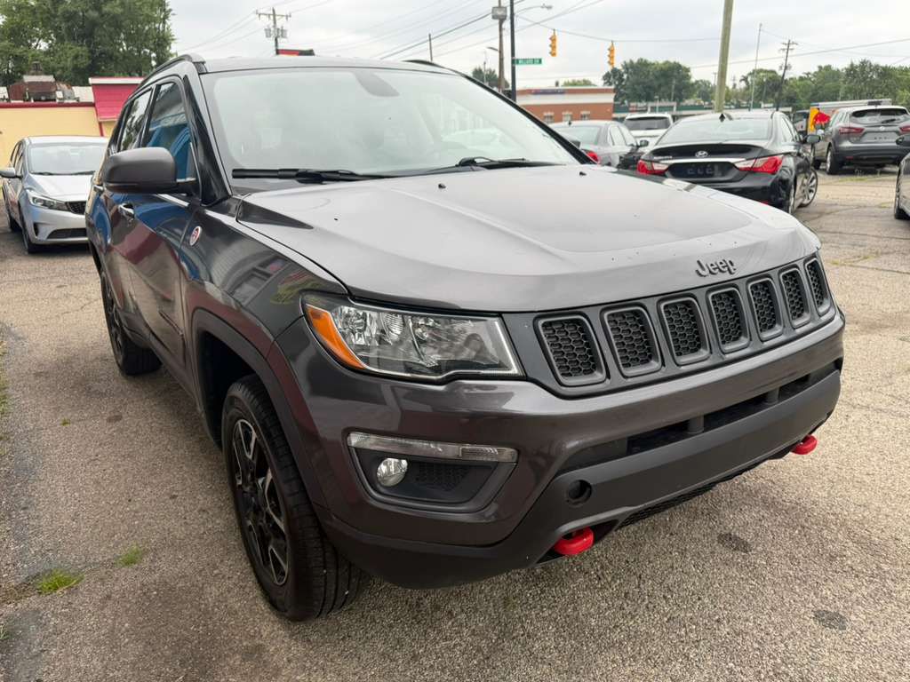 Photo 2 of this JEEP COMPASS