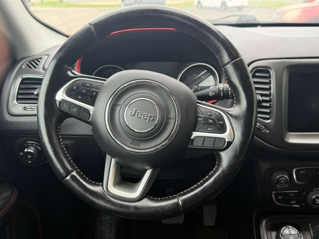 Photo 9 of this JEEP COMPASS