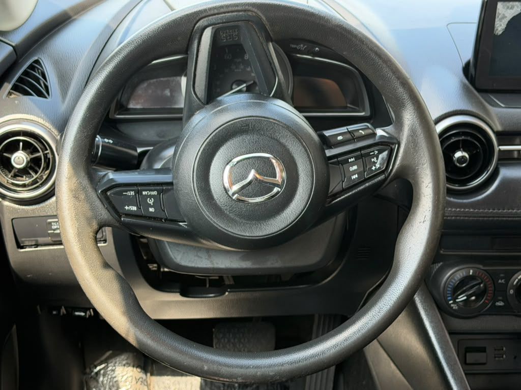 Photo 10 of this MAZDA CX-3
