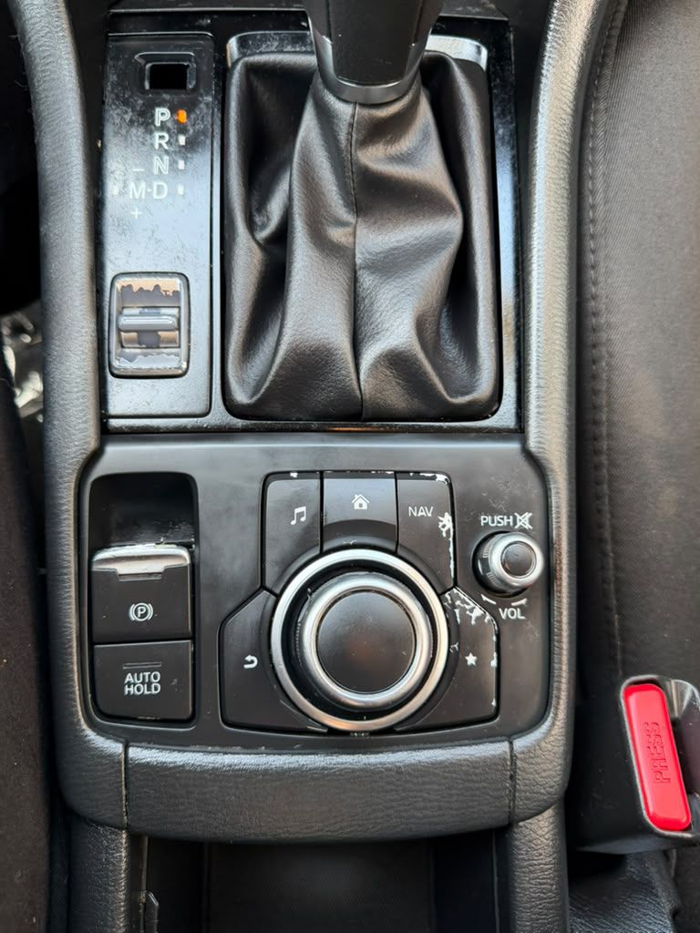 Photo 18 of this MAZDA CX-3