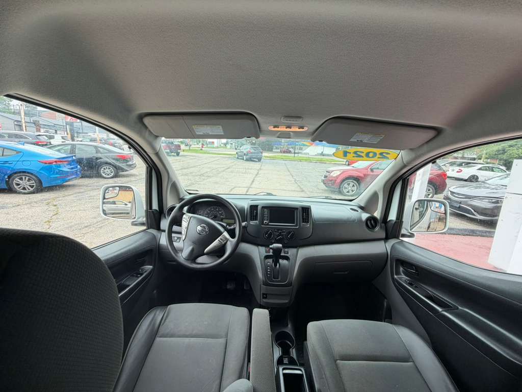 Photo 11 of this NISSAN NV200