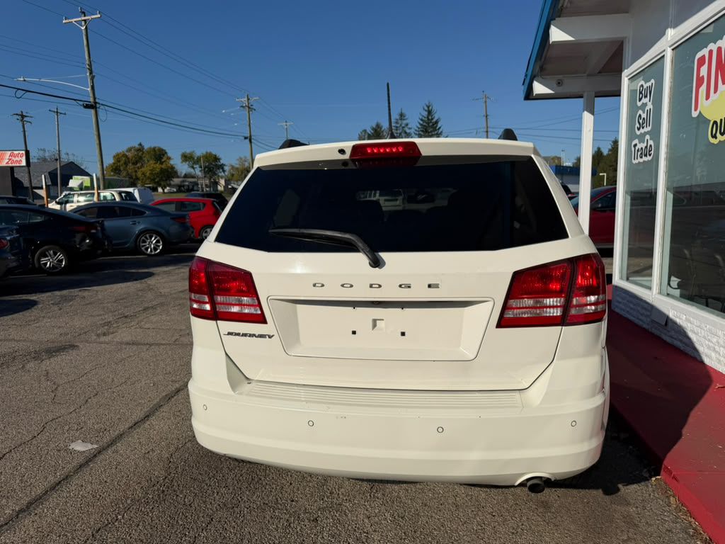 Photo 5 of this DODGE JOURNEY