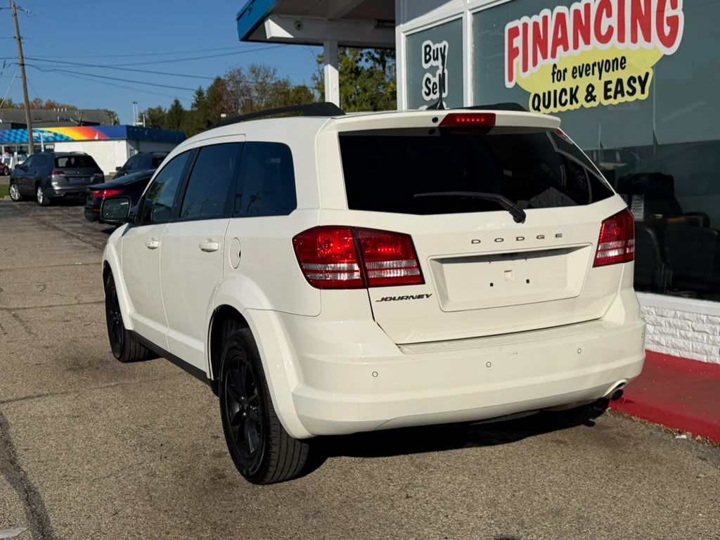 Photo 6 of this DODGE JOURNEY
