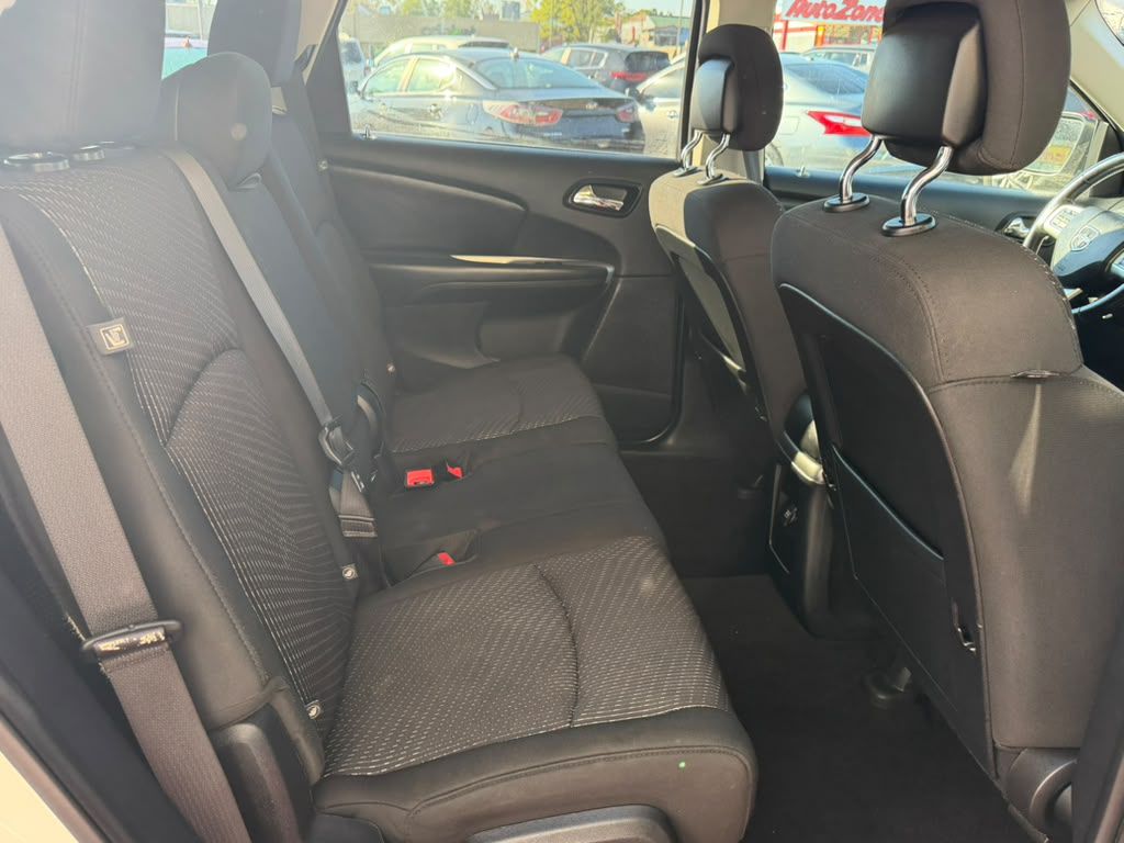 Photo 14 of this DODGE JOURNEY