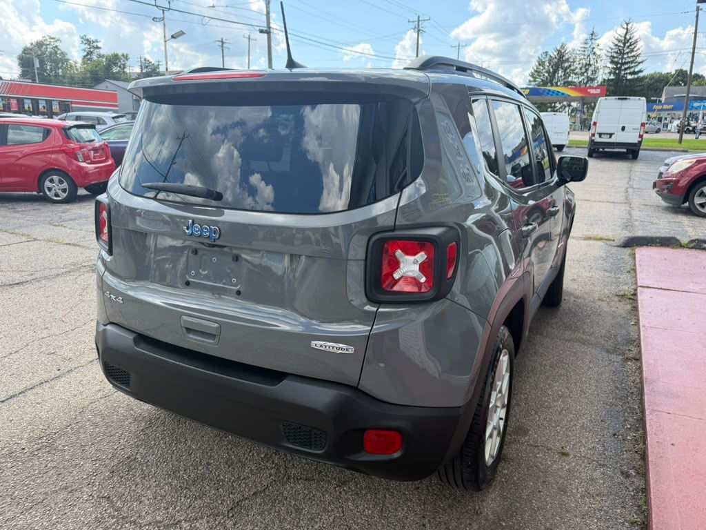 Photo 4 of this JEEP RENEGADE