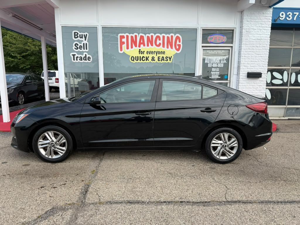 Photo 7 of this HYUNDAI ELANTRA
