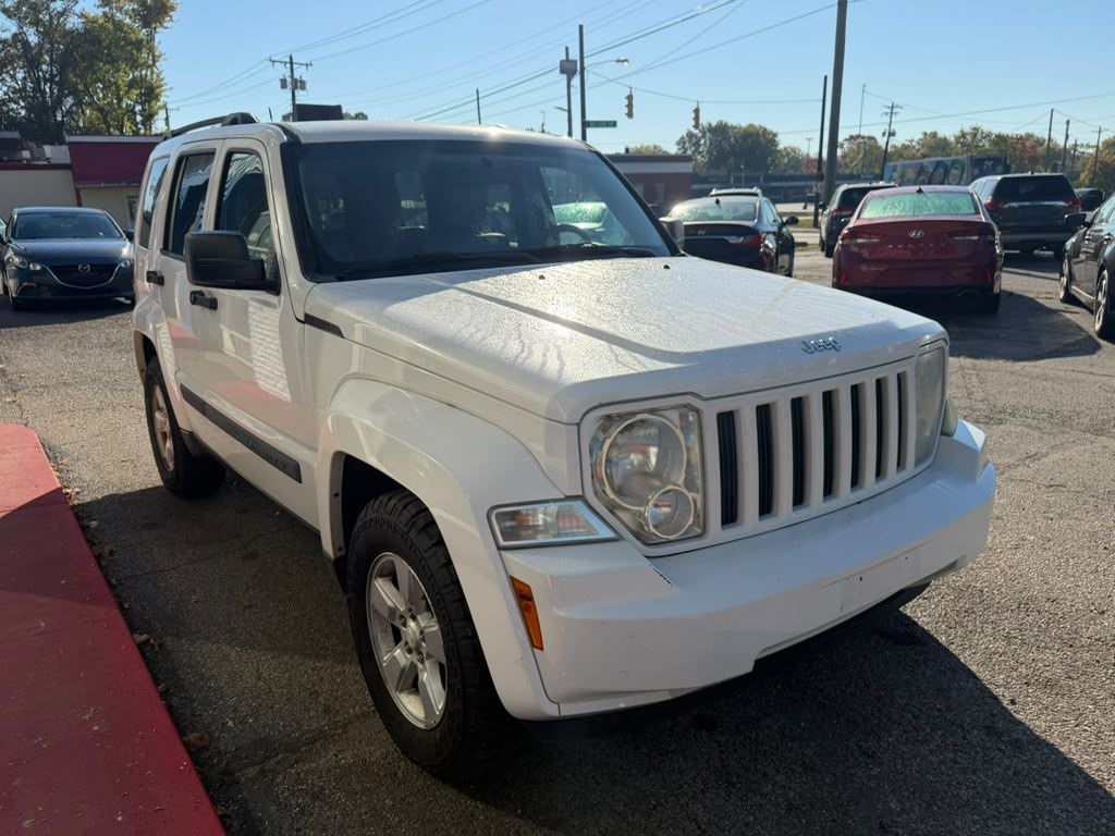 Photo 3 of this JEEP LIBERTY