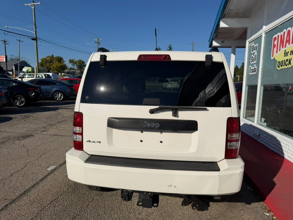 Photo 5 of this JEEP LIBERTY