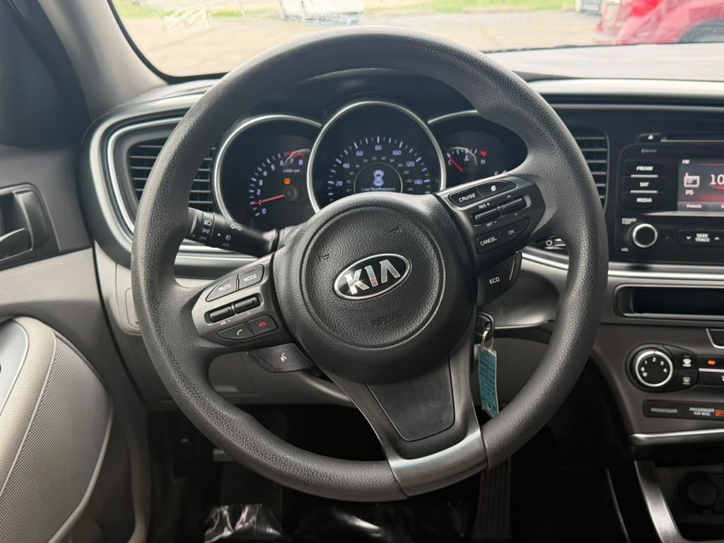Photo 10 of this KIA OPTIMA