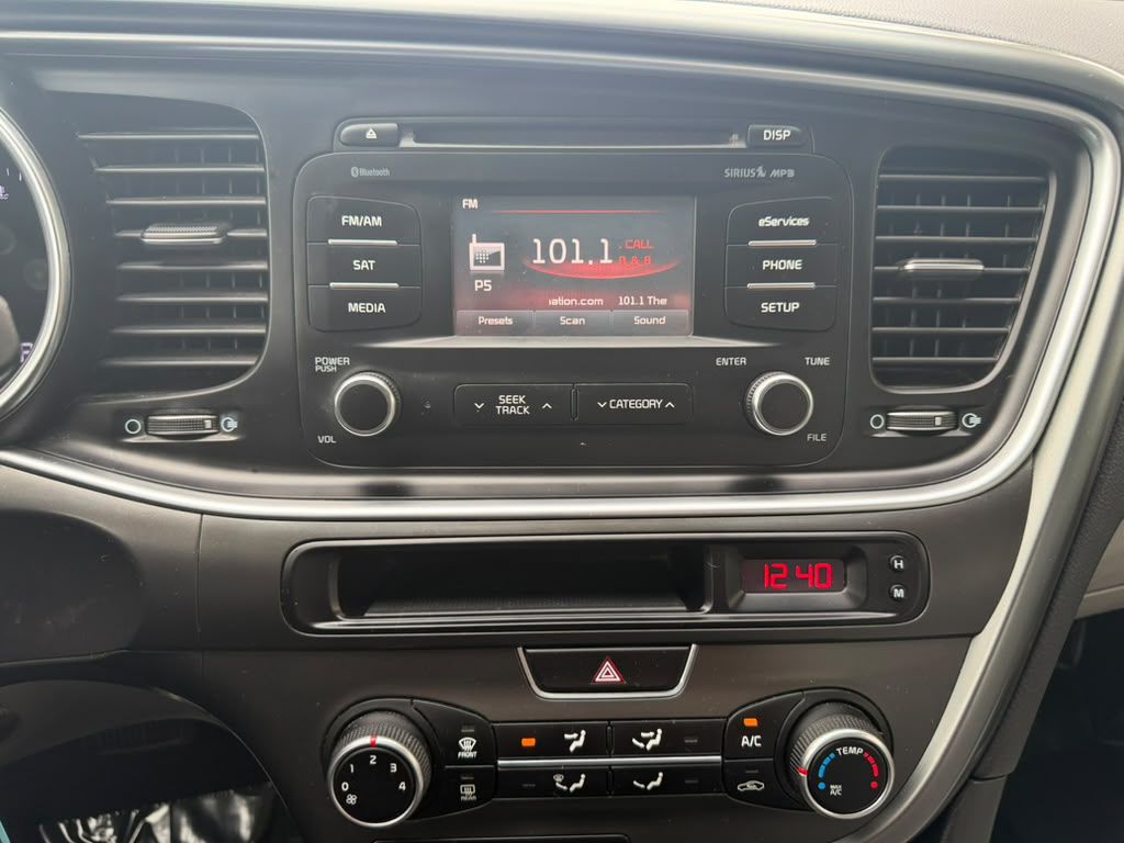 Photo 17 of this KIA OPTIMA