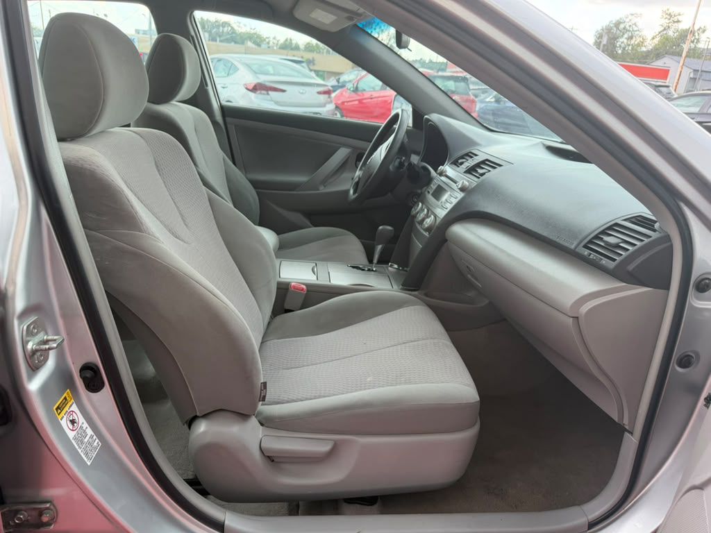 Photo 11 of this TOYOTA CAMRY